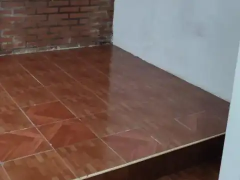 Casa en Venta en Castelar, USD 68.000