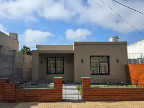 Oficina 4 ambientes con 1 baño