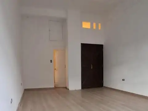 Local 30m2 todo a Nuevo