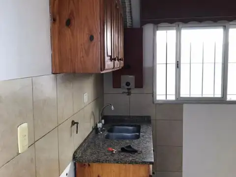 Depto Tipo Casa en Alquiler en Lanus Este, $ 490.000