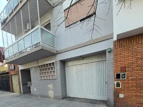 Cochera fija y cubierta en Nogoya 4721 y Benito Juarez