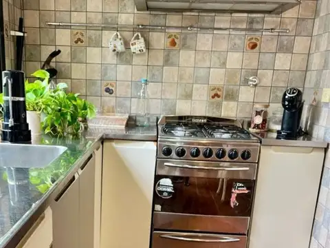 Venta casa Villa Luzuriaga 6 ambientes