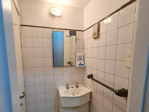 Local en Alquiler en San Isidro Vias / Rolon, $ 1.600.000