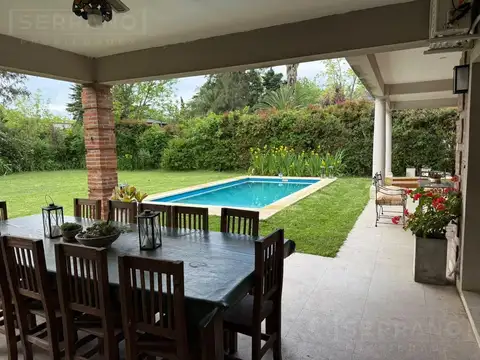 Casa en alquiler temporal 7 ambientes con pileta en Santa María de Tigre