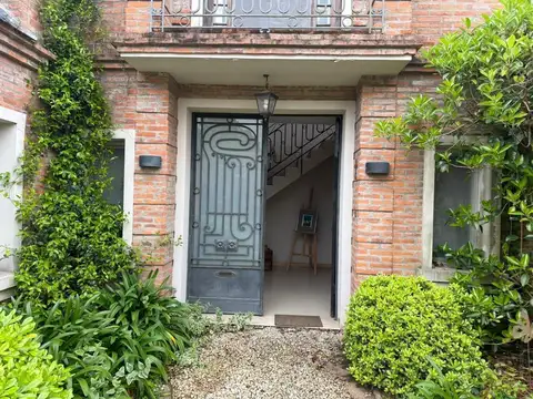 DEV. Casa en alquiler temporario 7 ambientes con pileta en Barrio Santa María de Tigre, Tigre a 5 minutos del centro comercial de Nordelta