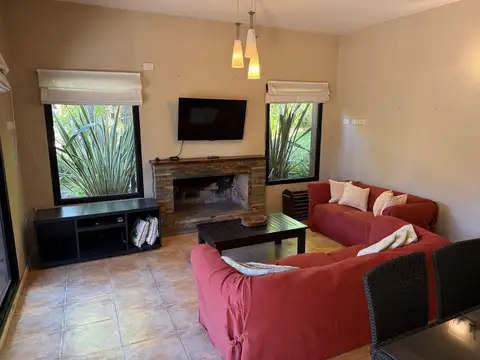 Casa en Alquiler Temporal en Pueblo San José, USD 1.200