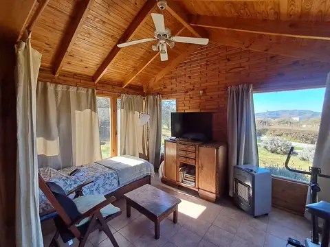 Casa con hermosa vista a las sierras y al lago