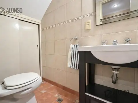 Depto Tipo Casa 4 ambientes con 2 baños