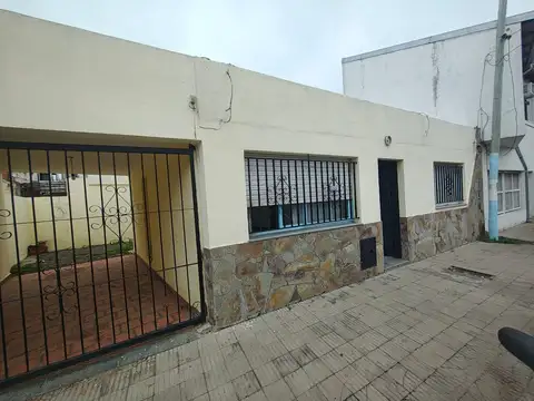 1 DE MAYO  al 4500