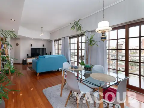 Departamento en venta - 4 Dormitorios 3 Baños - Cochera - 195Mts2 - Caballito