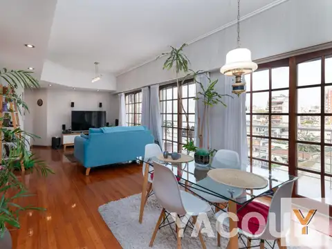 Departamento en venta - 4 Dormitorios 3 Baños - Cochera - 195Mts2 - Caballito