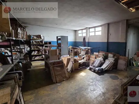 Depósito - galpón de 841 m2 en BOEDO - ALQUILER