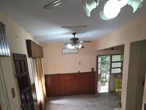 Casa 4 ambientes con 1 baño