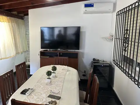 EXCELENTE CASA A LA VENTA EN AGUSTIN FERRARI
