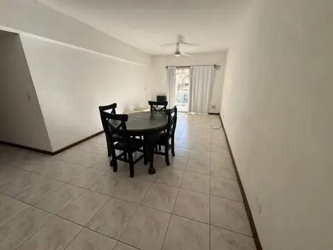 Departamento 4 ambientes con balcón