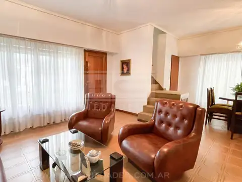 Depto Tipo Casa 5 ambientes con 3 baños