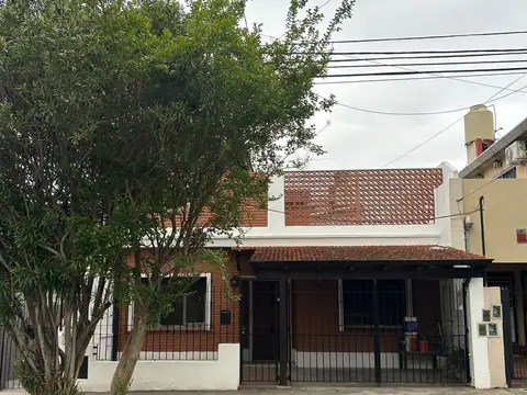 PH 3 DORMITORIOS, 2 BAÑOS, PATIO Y TERRAZA.  MUY BUENO SAN ISIDRO