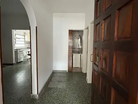 Depto Tipo Casa en Alquiler de 4 ambientes
