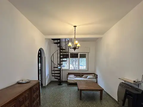 Depto Tipo Casa en Alquiler en San Isidro Vías / Rolon, $ 1.700.000