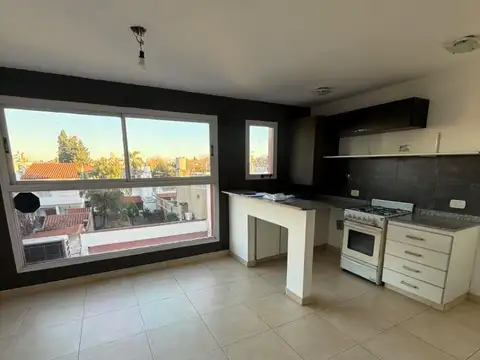 Depto 3 AMB. C/COCHERA.Moderno/Luminoso -Excelente Ubicación