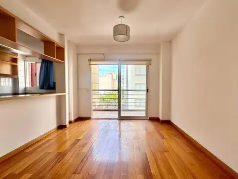 Departamento de dos ambientes • Alquiler • Moldes 3300