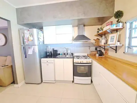 Depto Tipo Casa en Venta con 1 cocheras