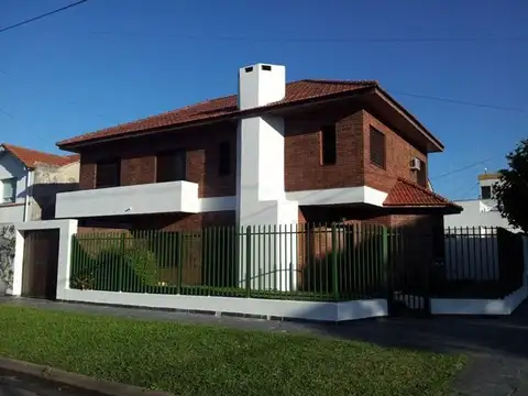 Chalet en muy buena ubicacion!!!