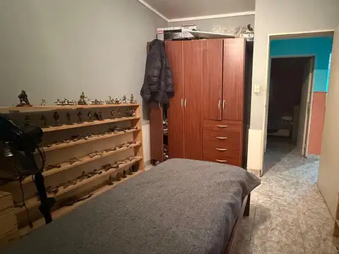 Casa 4 ambientes con 1 baño