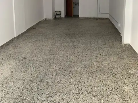 Local en Venta Via Púb.