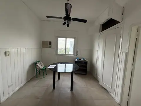 AMPLIO Y LUMINO 3 AMBIENTES SOBRE AV. MITRE AL FTE. 75 m2