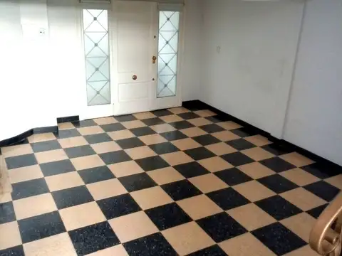 Local en Alquiler 50 años