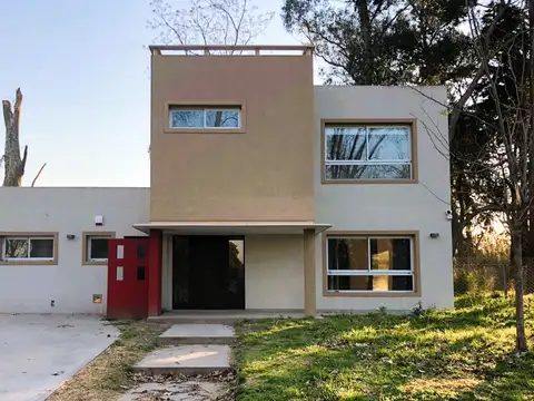 CASA en VENTA 4 AMB con JARDIN PARRILLA SAN MATIAS