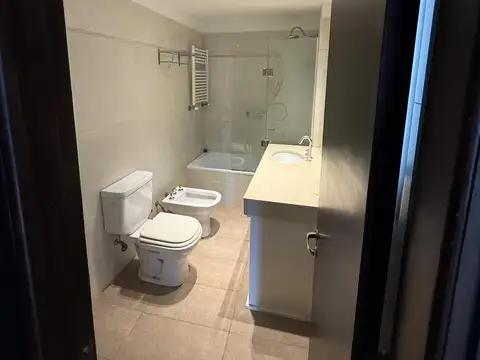 Departamento en Alquiler con 2 cocheras