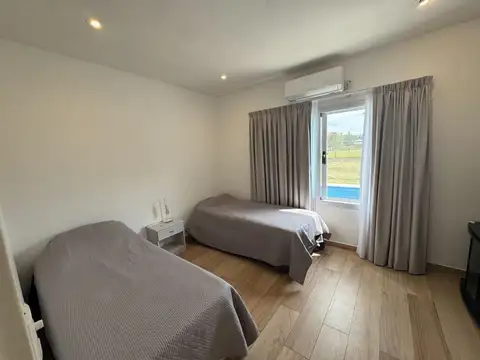 Casa en Alquiler Anual en Miralagos