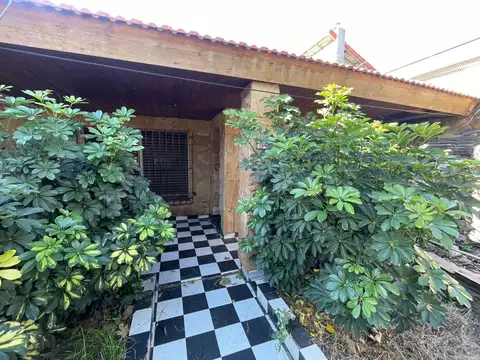 Casa en Venta con 4 cocheras