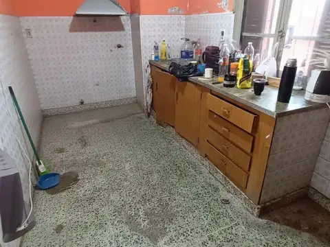 Oportunidad Multifamiliar en Esquina - Bº Pompeya (Acepta Permuta y Financiación)