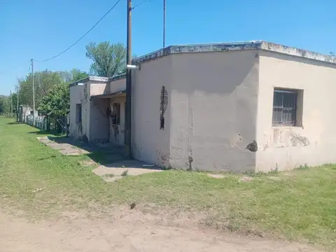 Casa en Venta con 3 cocheras