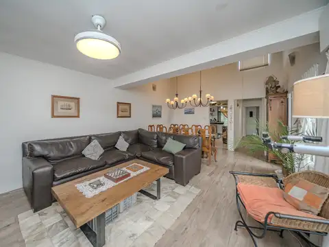 Depto Tipo Casa 3 ambientes con 2 baños