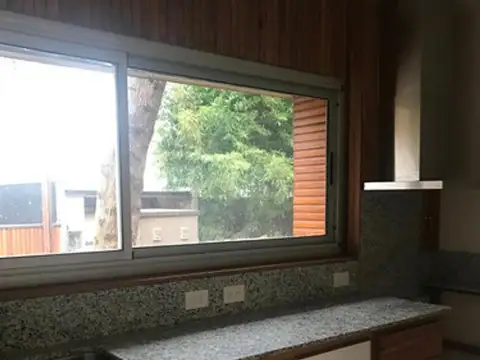 Triplex  Minimalista - En Barrio El Pasaje - Hurlingham