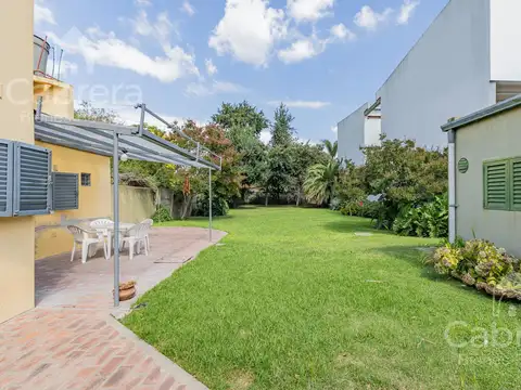 Casa en Venta con 1 cochera