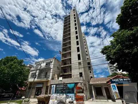 Cochera a estrena en Caseros Centro