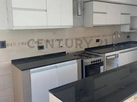 Casa en Venta  en dos plantas - Barrio Santa Rita -  san vicente