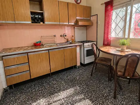Casa 3 ambientes con 2 baños