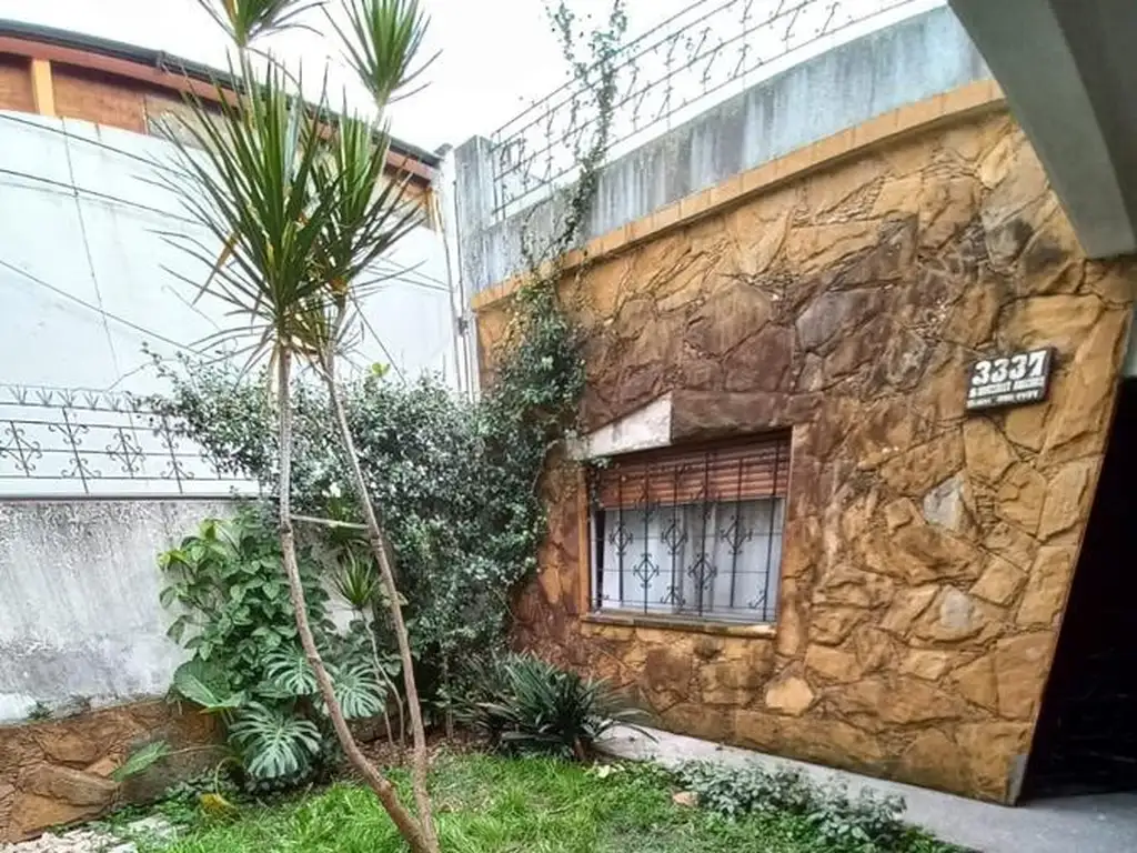 Balcarce e/ Yerbal y Manuel Castro