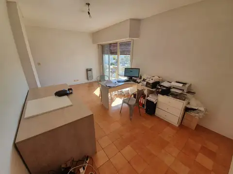 DOS AMBIENTES CON BALCON Y COCHERA CUBIERTA - CONTRAFRENTE - MUY LUMINOSO