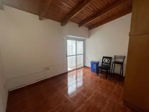 Depto Tipo Casa 2 ambientes con 1 baño