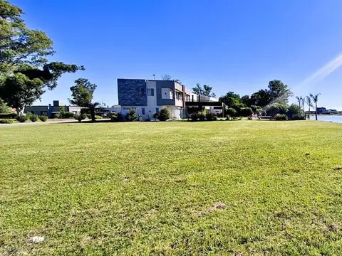 LOTE A LAGUNA VENTA BARRIO SAN LUCAS SAN VICENTE