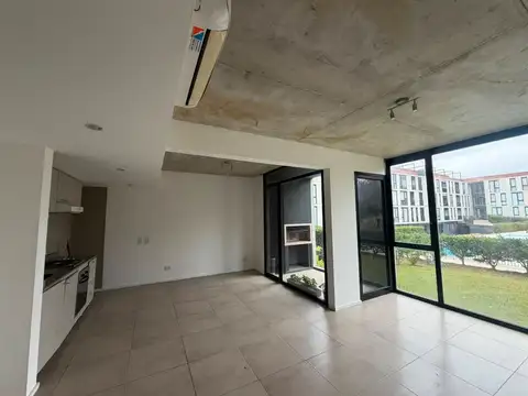 CLub Bamboo - Av. Caamaño 100