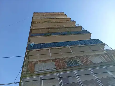 VENTA DEPARTAMENTO 2 AMB CON TERRAZA EN CIUDADELA