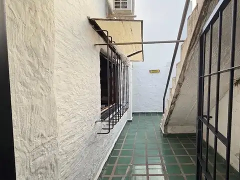 Depto Tipo Casa en Venta de 2 ambientes
